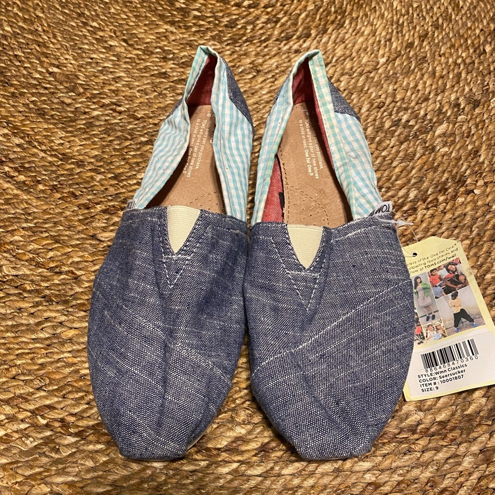Toms NEW Size 9